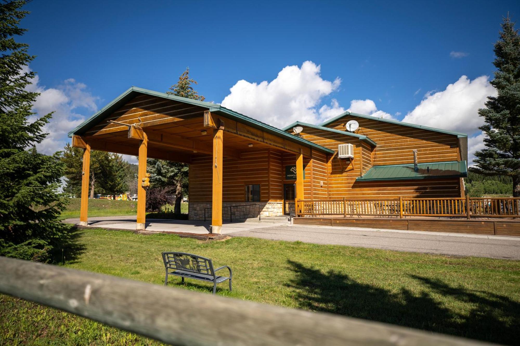 Mountain Vista Hotel West Yellowstone Exteriör bild