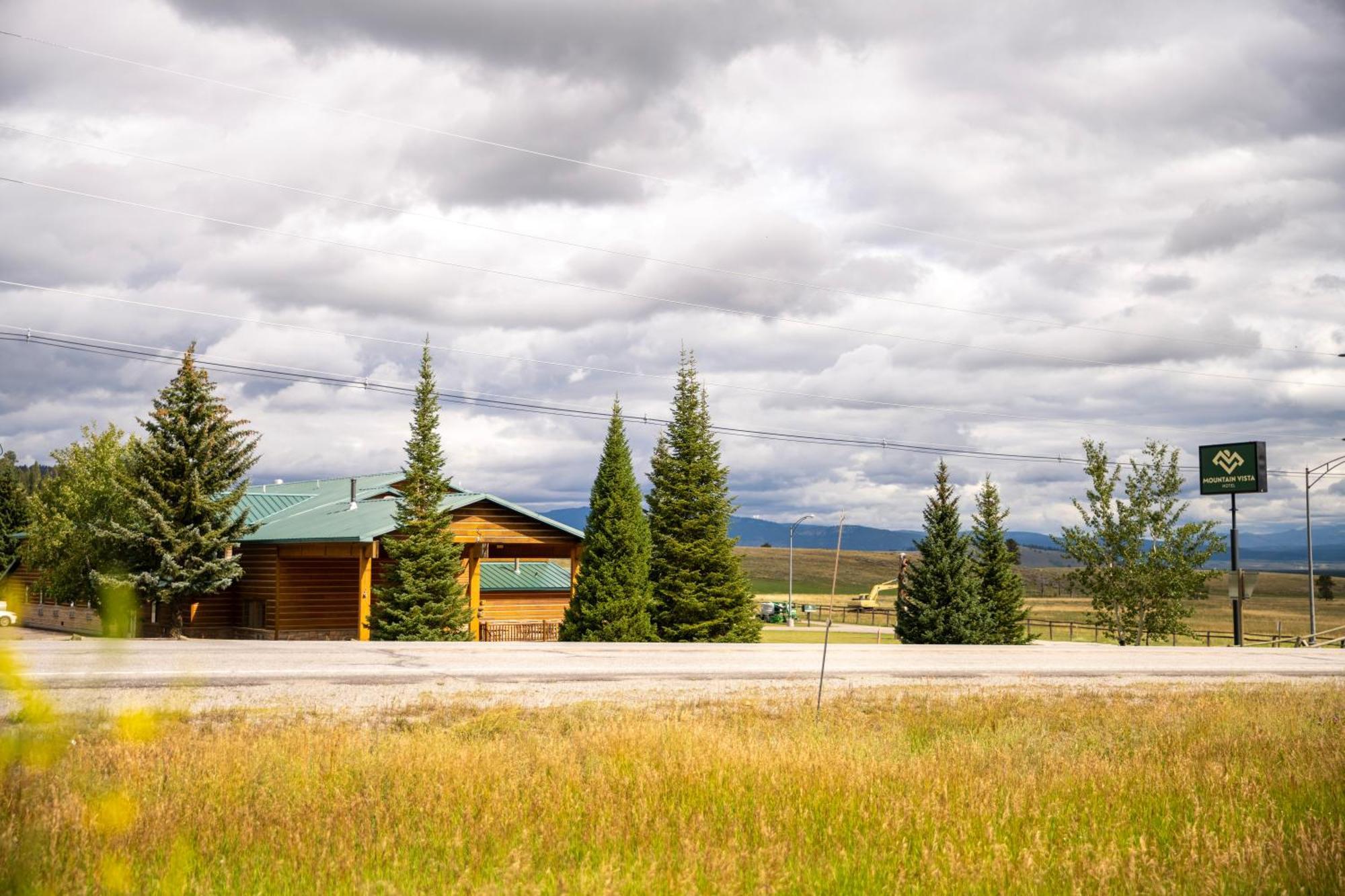Mountain Vista Hotel West Yellowstone Exteriör bild